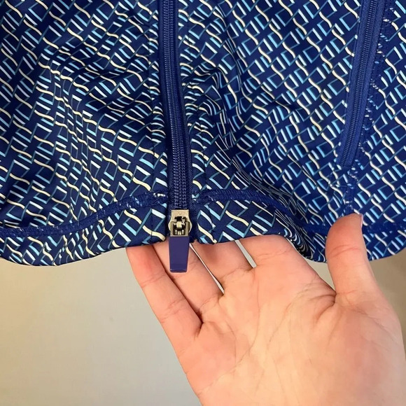 J McLaughlin Womens Blue Activewear Jacket Large Full Zip Windbreaker Geometric - Picture 6 of 11